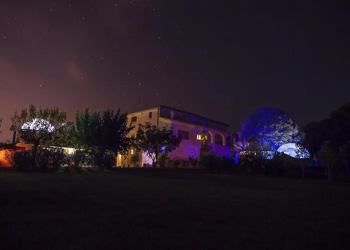 Masia Cerca Del De Banyoles *