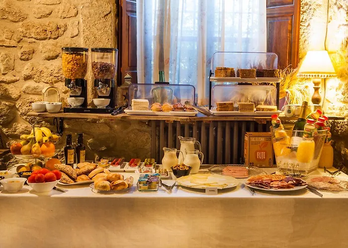 Masia Cerca Del De Banyoles *