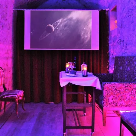 Masia Cerca Del Lago De Banyoles