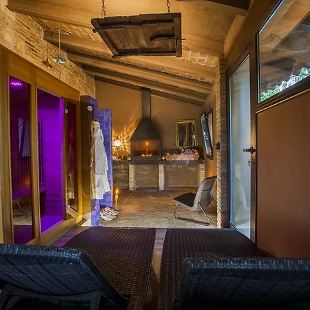 Masia Cerca Del Lago De Banyoles * Cornella de Terri